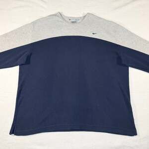 Vintage Nike Y2K Gray/Navy Colorblock Thermal Style Long Sleeve Shirt